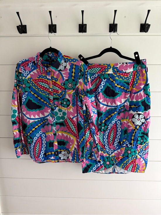 J. Crew Dresses & Skirts - Vibrant Retro Floral Skirt in Pink, Blue & Green, Size 8